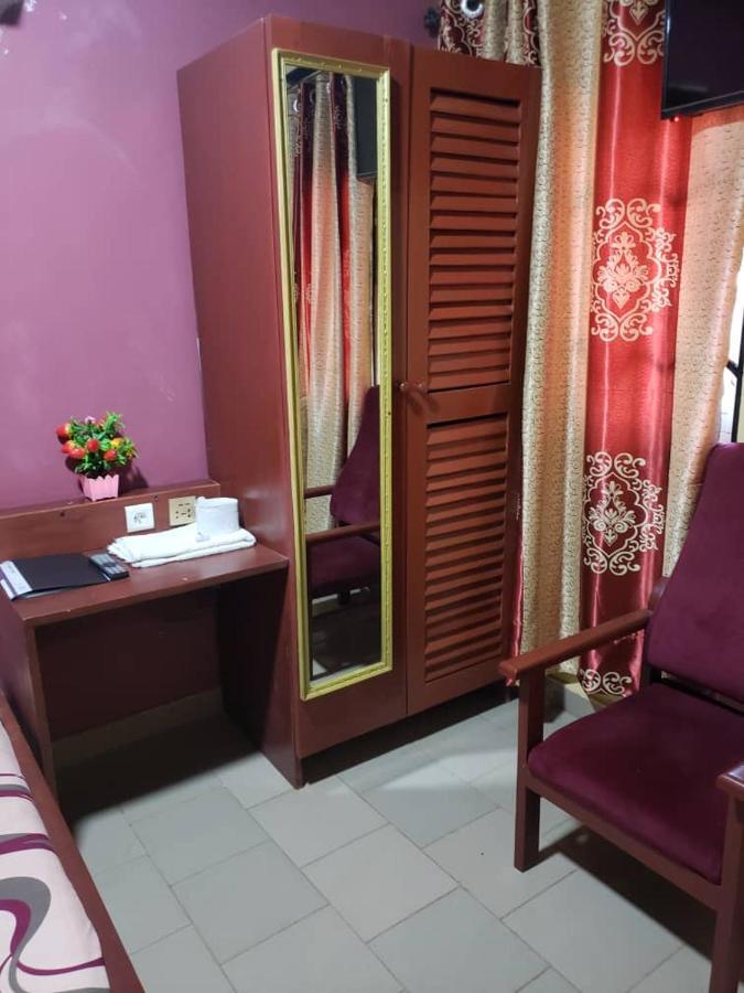 Britannia Hotel Cmr Yaoundé Dış mekan fotoğraf